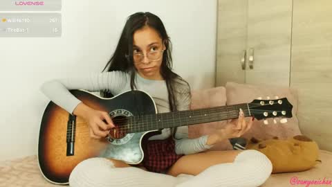 Snapshot of samyonichan chatting on 13, 12, 2024 Special show on 17 december and 23 UwU online show from 13, 12, 2024