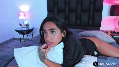 Snapshot of sander_mila chatting on 5, 1, 2025 MilaSander online show from 5, 1, 2025