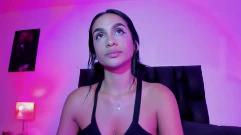 Snapshot of sander_mila chatting on 13, 2, 2025 MilaSander online show from 13, 2, 2025