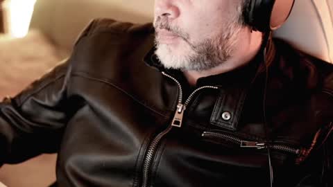 Sanders online show from 1, 2, 2025