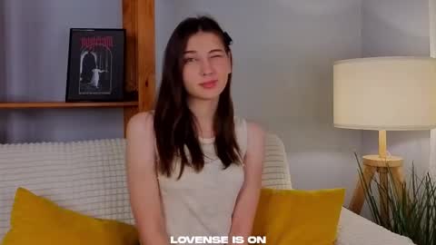 Snapshot of sandili chatting on 27, 11, 2025 Isabel but you can call me Bella online show from 27, 11, 2025