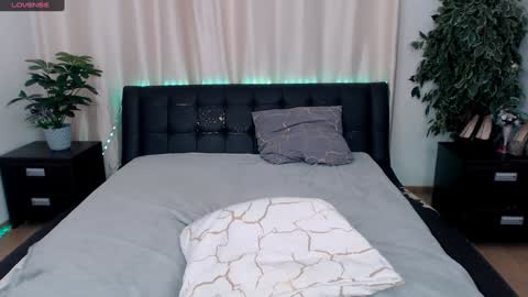 SandiSkiter online show from 9, 1, 2025