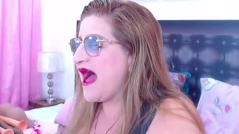 SANDRA online show from 23, 9, 2025