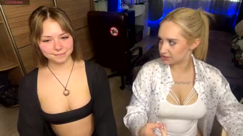 Snapshot of sandra_dimonds chatting on 12, 5, 2026 sandra dimonds online show from 12, 5, 2026