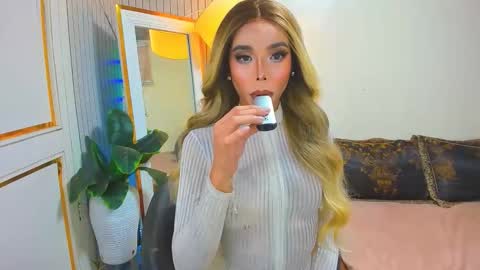 Sandra Hornball online show from 21, 12, 2025