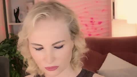 Sandra online show from 6, 6, 2026