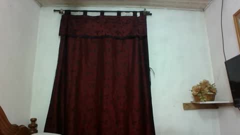 Snapshot of sandra_milly chatting on 2, 12, 2025 sandra online show from 2, 12, 2025