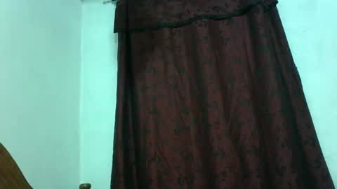 Snapshot of sandra_milly chatting on 5, 12, 2025 sandra online show from 5, 12, 2025