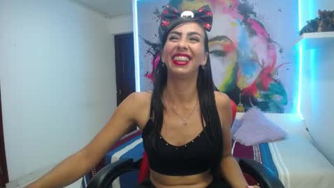Snapshot of sandra_petite19 chatting on 14, 5, 2026 sandra online show from 14, 5, 2026