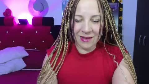 Snapshot of sandraossa chatting on 21, 11, 2025 sandraossa online show from 21, 11, 2025