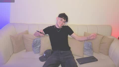 Snapshot of sandro_vitali chatting on 12, 10, 2025 sandro_vitali online show from 12, 10, 2025
