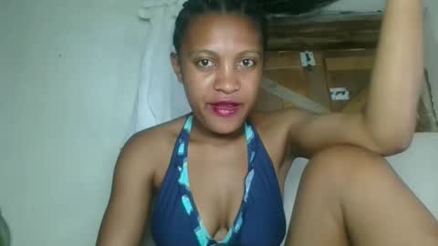 Snapshot of sanelie09 chatting on 12, 11, 2025 sanelie09 online show from 12, 11, 2025