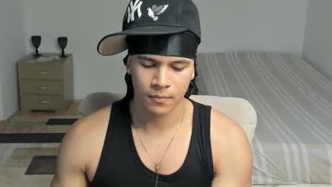 Snapshot of sant_wahlberg chatting on 12, 5, 2026 Sant online show from 12, 5, 2026