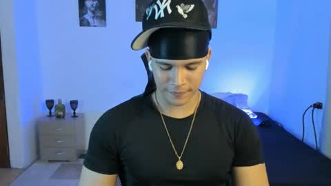 Snapshot of sant_wahlberg chatting on 30, 6, 2026 Sant online show from 30, 6, 2026