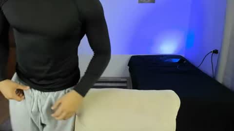 Snapshot of sant_wahlberg chatting on 1, 7, 2026 Sant online show from 1, 7, 2026