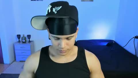 Snapshot of sant_wahlberg chatting on 3, 7, 2026 Sant online show from 3, 7, 2026