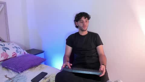 Snapshot of santi700948 chatting on 29, 3, 2026 santi700948 online show from 29, 3, 2026