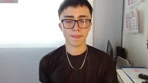 Snapshot of santi_fabulous chatting on 28, 12, 2024 santi_fabulous online show from 28, 12, 2024