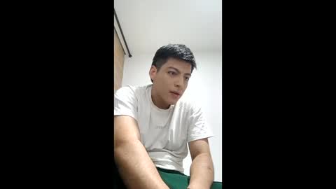 Santiago Henao online show from 8, 6, 2026