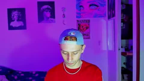 Snapshot of santi_mateo chatting on 16, 11, 2025 Santi online show from 16, 11, 2025