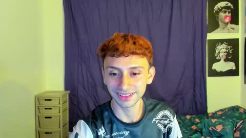 Snapshot of santi_mateo chatting on 18, 12, 2025 Santi online show from 18, 12, 2025