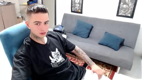 santi_ss online show from 9, 11, 2025