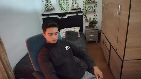 Snapshot of santi_ss chatting on 8, 6, 2026 santi_ss online show from 8, 6, 2026