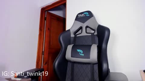 Snapshot of santi_twink19 chatting on 15, 2, 2025 santi_twink19 online show from 15, 2, 2025