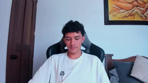 Snapshot of santi_twink19 chatting on 26, 9, 2025 santi_twink19 online show from 26, 9, 2025