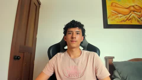 Snapshot of santi_twink19 chatting on 22, 10, 2025 santi_twink19 online show from 22, 10, 2025