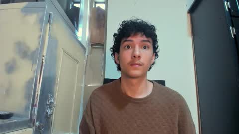 Snapshot of santi_twink19 chatting on 12, 11, 2025 santi_twink19 online show from 12, 11, 2025