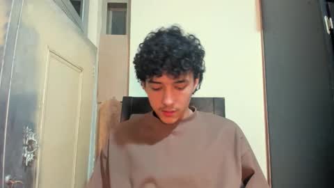 Snapshot of santi_twink19 chatting on 29, 11, 2025 santi_twink19 online show from 29, 11, 2025