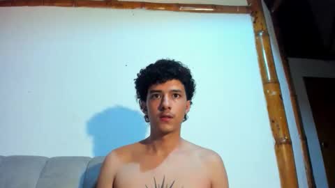 Snapshot of santi_twink19 chatting on 28, 5, 2026 santi_twink19 online show from 28, 5, 2026