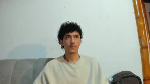 Snapshot of santi_twink19 chatting on 19, 6, 2026 santi_twink19 online show from 19, 6, 2026