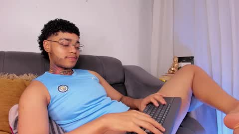 Santiago online show from 11, 11, 2025