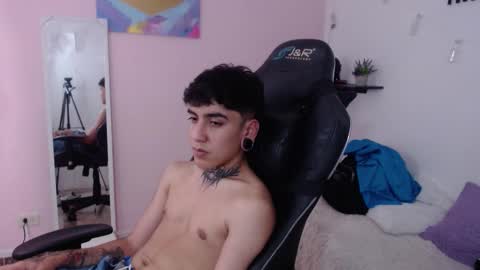 santiabader_os online show from 4, 10, 2025
