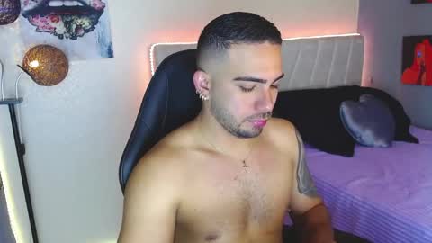 Snapshot of santiago_ferrerxx chatting on 21, 5, 2026 santiago_ferrerxx online show from 21, 5, 2026