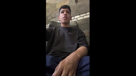 Snapshot of santiago_foxx chatting on 31, 10, 2025 santi online show from 31, 10, 2025