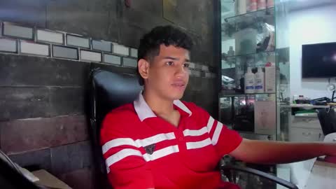 Snapshot of santiago_foxx chatting on 7, 11, 2025 santi online show from 7, 11, 2025