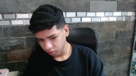 Snapshot of santiago_foxx chatting on 10, 11, 2025 santi online show from 10, 11, 2025