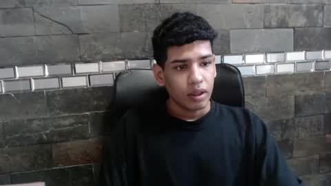 Snapshot of santiago_foxx chatting on 20, 11, 2025 santi online show from 20, 11, 2025