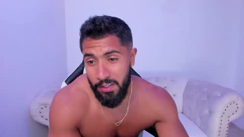 santiago_huntt online show from 26, 10, 2025