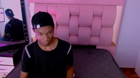 Santiiiiii  online show from 1, 3, 2026