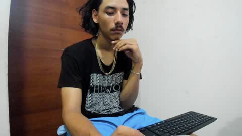 Snapshot of santiagoxxxtreme_ chatting on 5, 12, 2024 Santiago online show from 5, 12, 2024