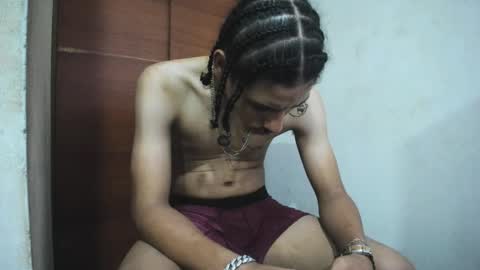 Snapshot of santiagoxxxtreme_ chatting on 28, 12, 2024 Santiago online show from 28, 12, 2024