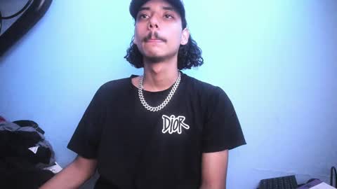 Snapshot of santiagoxxxtreme_ chatting on 11, 1, 2025 Santiago online show from 11, 1, 2025