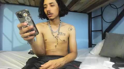Snapshot of santiagoxxxtreme_ chatting on 20, 1, 2025 Santiago online show from 20, 1, 2025