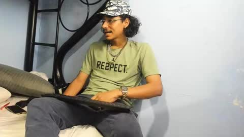 Snapshot of santiagoxxxtreme_ chatting on 28, 1, 2025 Santiago online show from 28, 1, 2025
