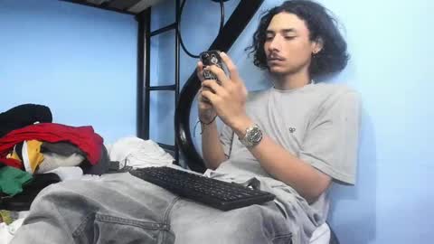 Snapshot of santiagoxxxtreme_ chatting on 30, 1, 2025 Santiago online show from 30, 1, 2025