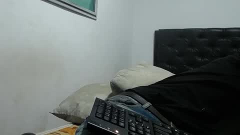 Snapshot of santiagoxxxtreme_ chatting on 7, 10, 2025 Santiago online show from 7, 10, 2025